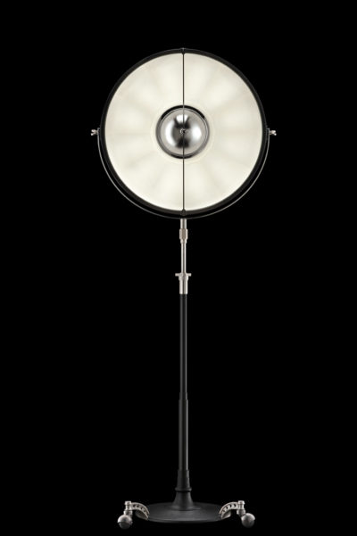 Fortuny Atelier 63 Stehleuchte aus Schwarz und Weiß