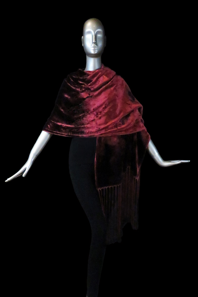 Fortuny furrowed velvet shawl with fringes avio