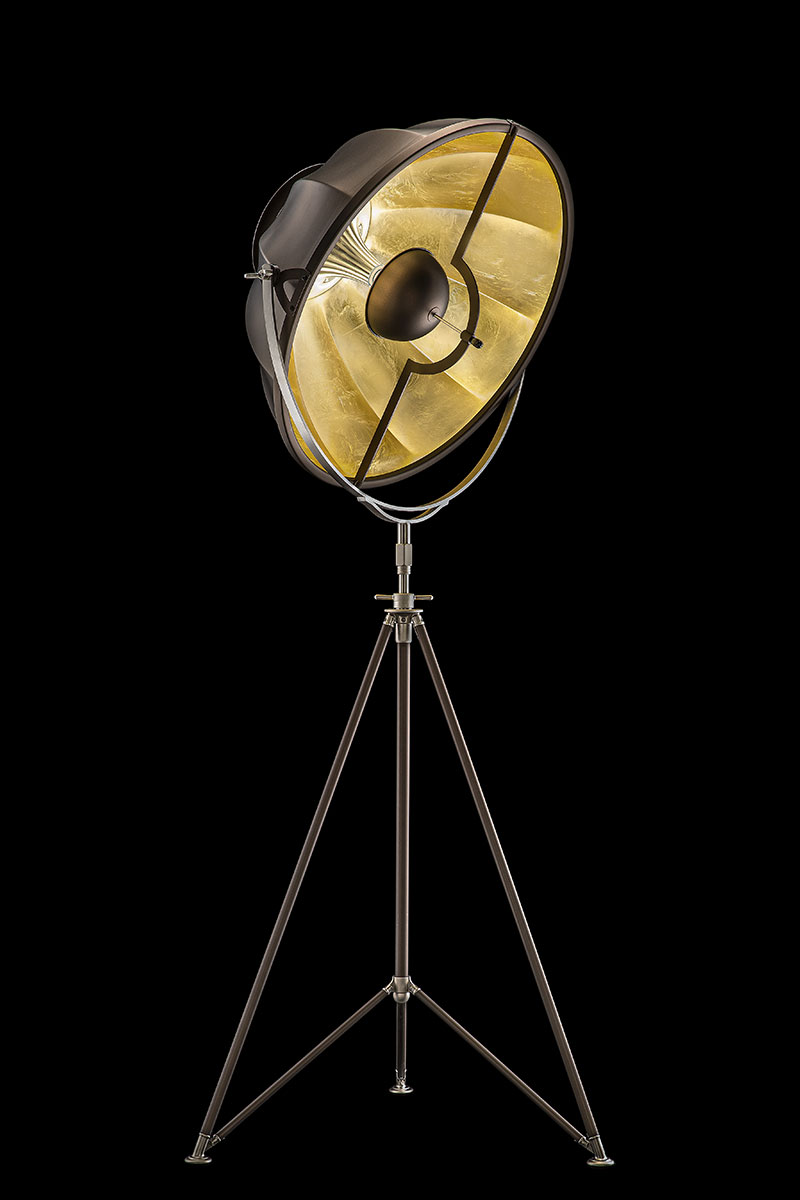 Studio 76 Stehleuchte aus Braun und Blattgold