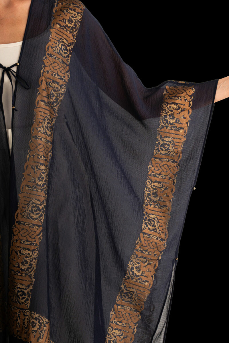 Esther Abendmantel aus Crêpe Georgette | Arabo Marineblau